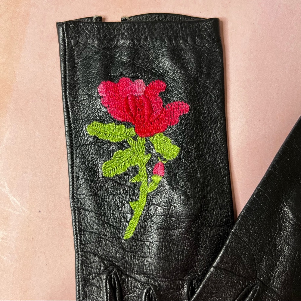 Vintage Handmade Embroidered Floral Leather Gloves - Picture 4 of 8